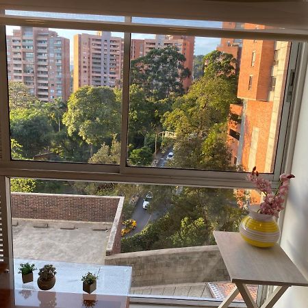 Apartasuite Moderna - En El Corazon Del Poblado Medellín Zewnętrze zdjęcie