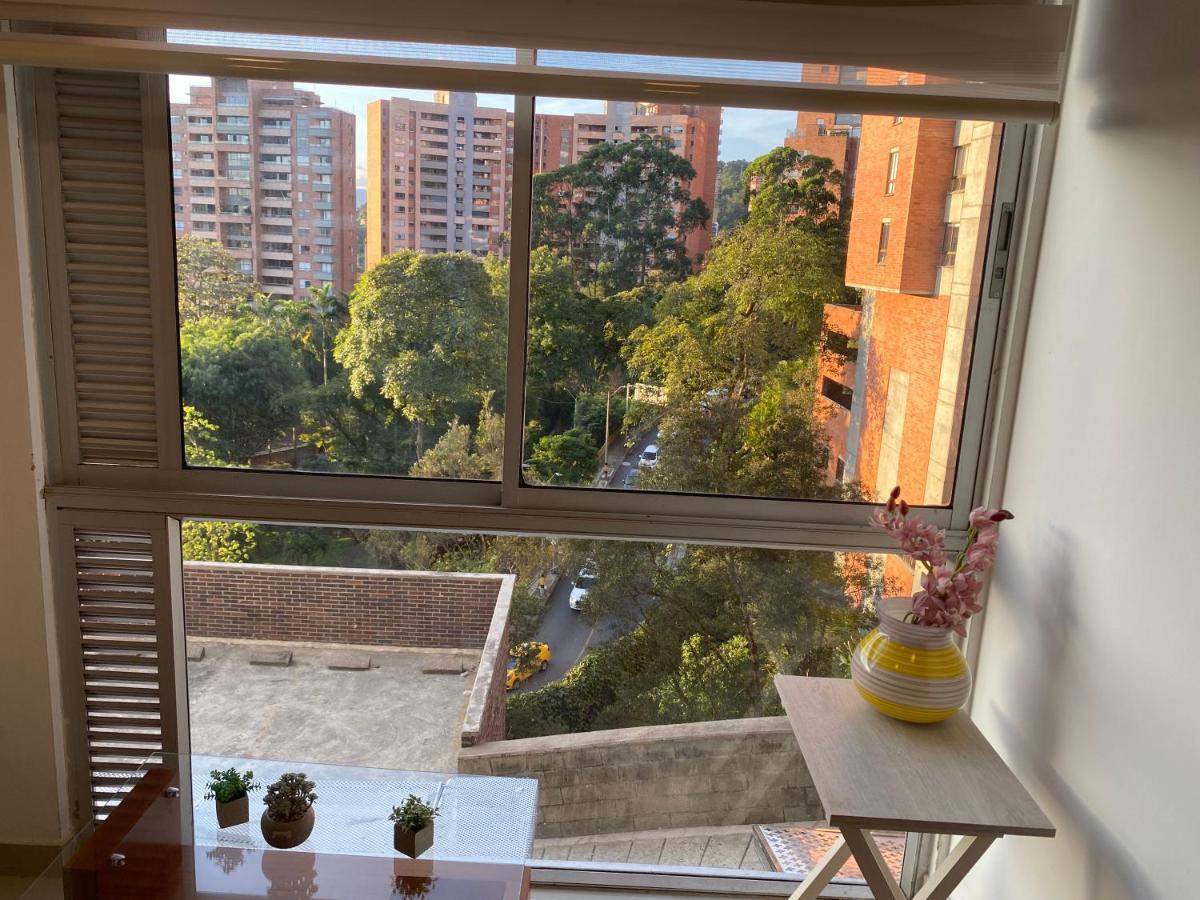 Apartasuite Moderna - En El Corazon Del Poblado Medellín Zewnętrze zdjęcie